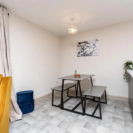 Avery House 2 - Two Bedroom With Outdoor Terrace By Bpne Darlington  Exterior photo