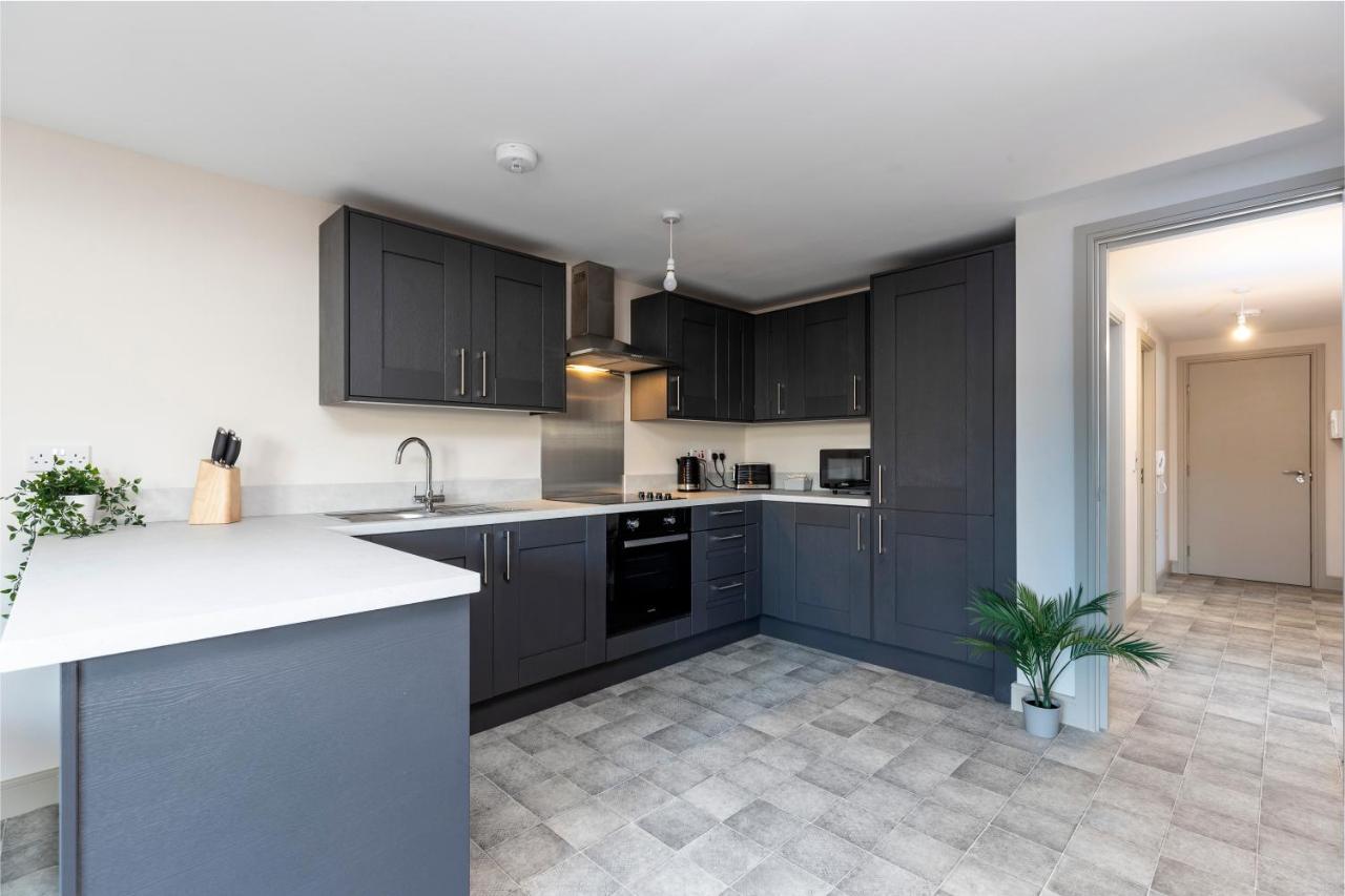 Avery House 2 - Two Bedroom With Outdoor Terrace By Bpne * Darlington (Durham)